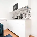 Home Near Tour Eiffel